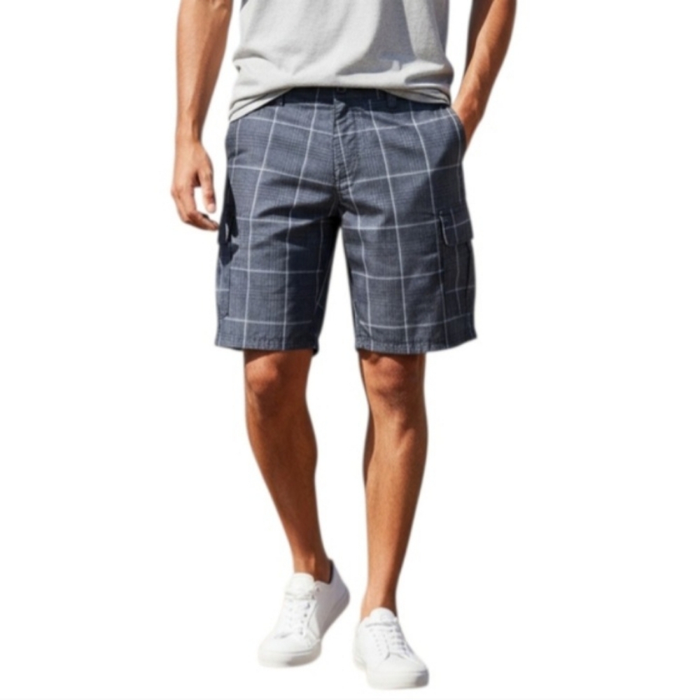 Sub Culture Men's Cargo Shorts in Gray Checkered Pattern Sz.32 EUC.